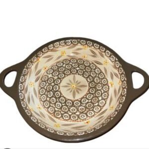 EUC Temptations Brown Old World Pie Plate